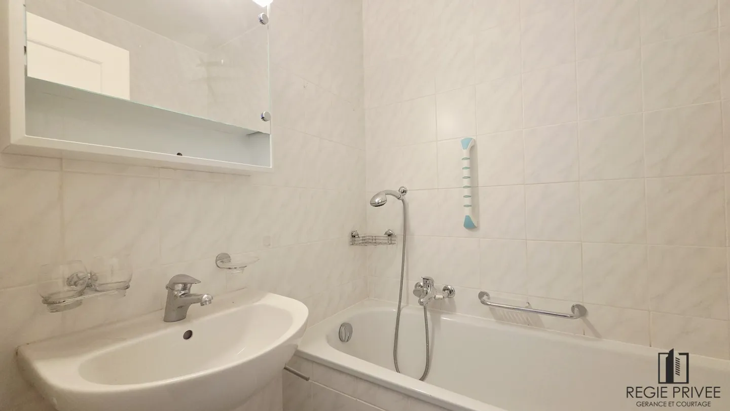 3.5 Room Apartment on the 1st Floor - Photo 8 of 9