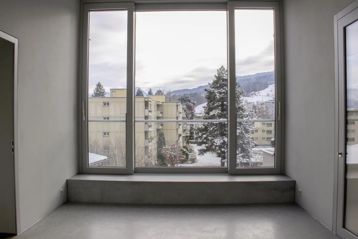Prima occupazione in un nuovo edificio di 4 famiglie, molto centrale eppure tranquillo - Foto 4 di 12