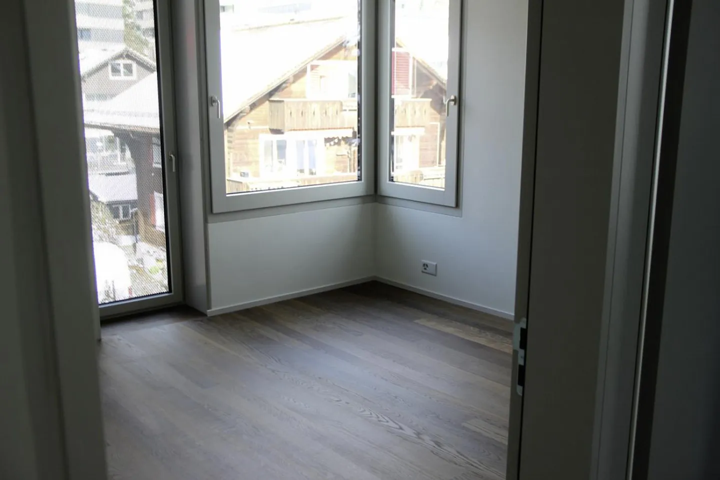 Prima occupazione in un nuovo edificio di 4 famiglie, molto centrale eppure tranquillo - Foto 7 di 12