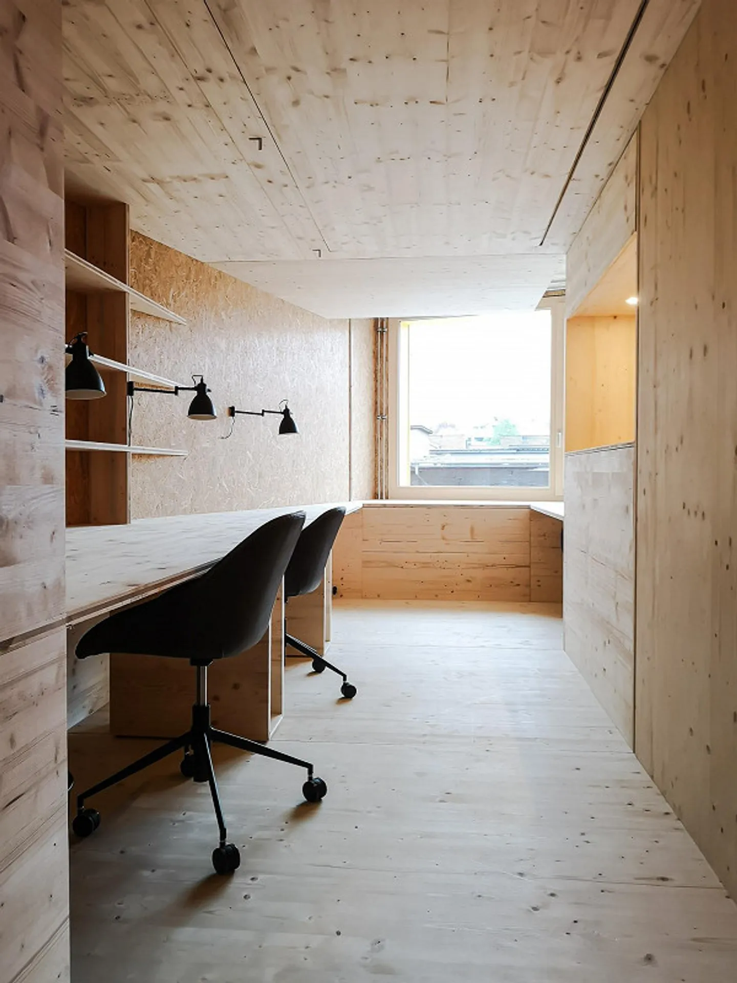 Laitue : Sous-location d'un espace de travail de bureau - Photo 1 sur 4