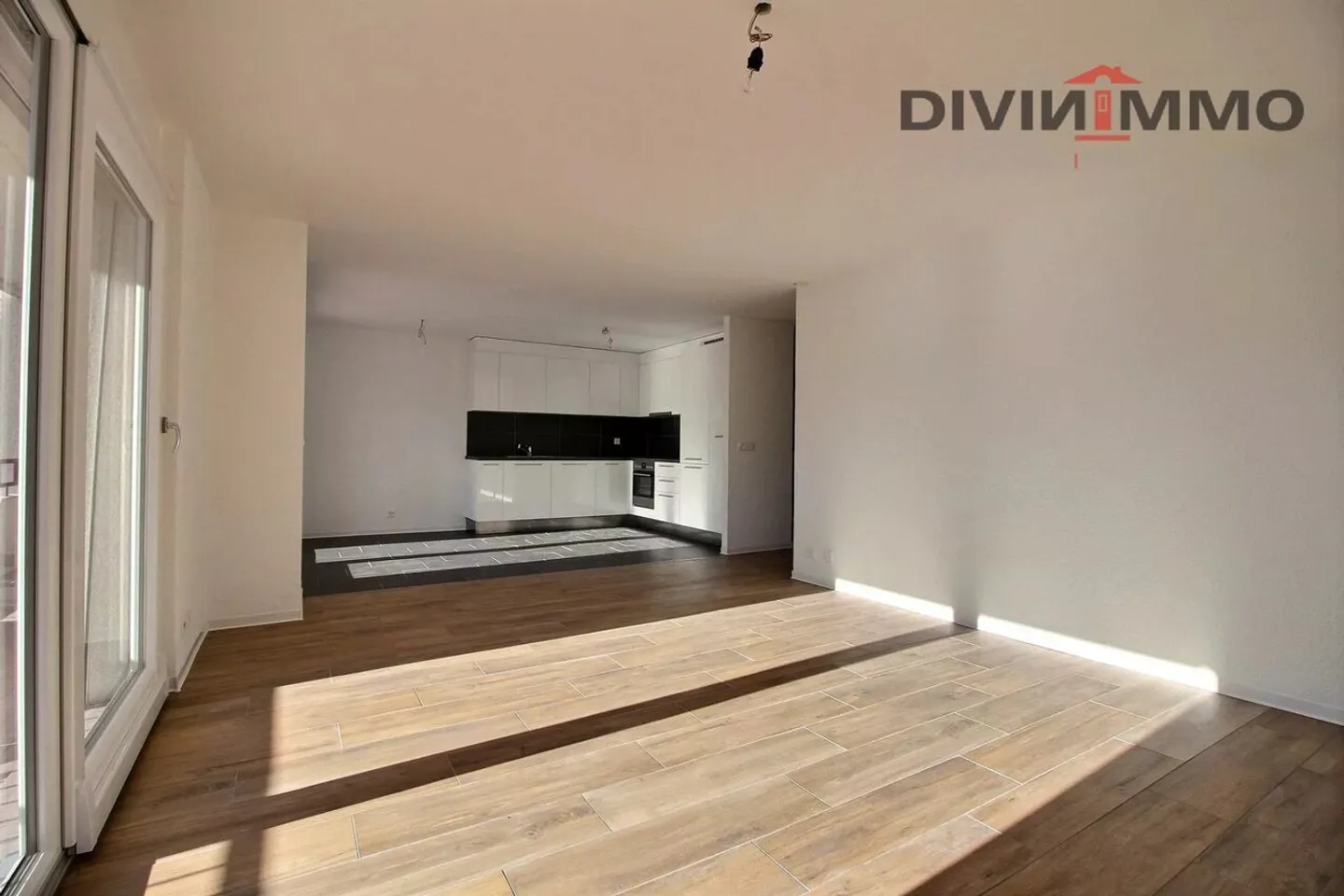 Beautiful 4.5-room apartment with garage and parking space - Photo 4 of 11