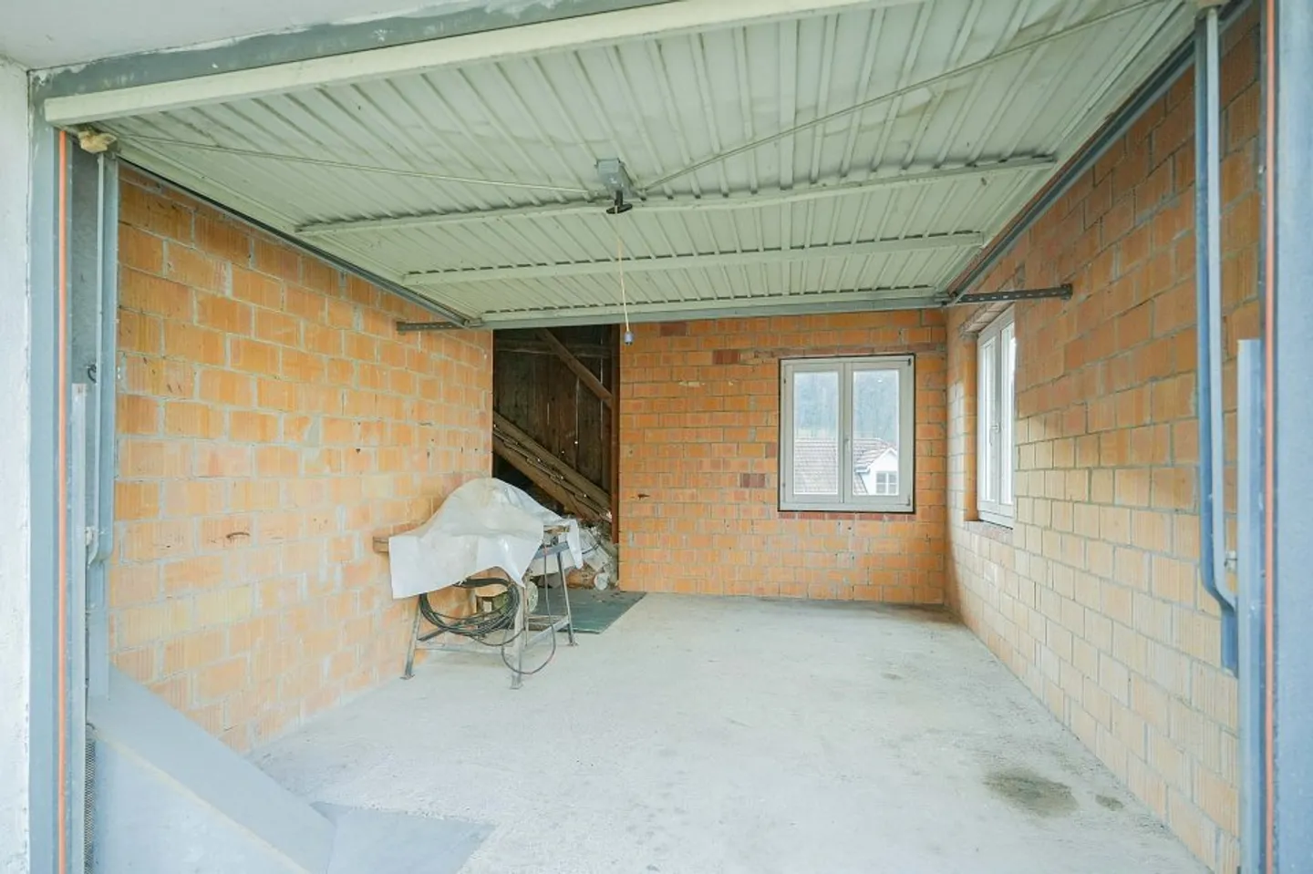 Affascinante e spazioso: casa con 6 stanze nel cuore del vecchio villaggio - Foto 12 di 13