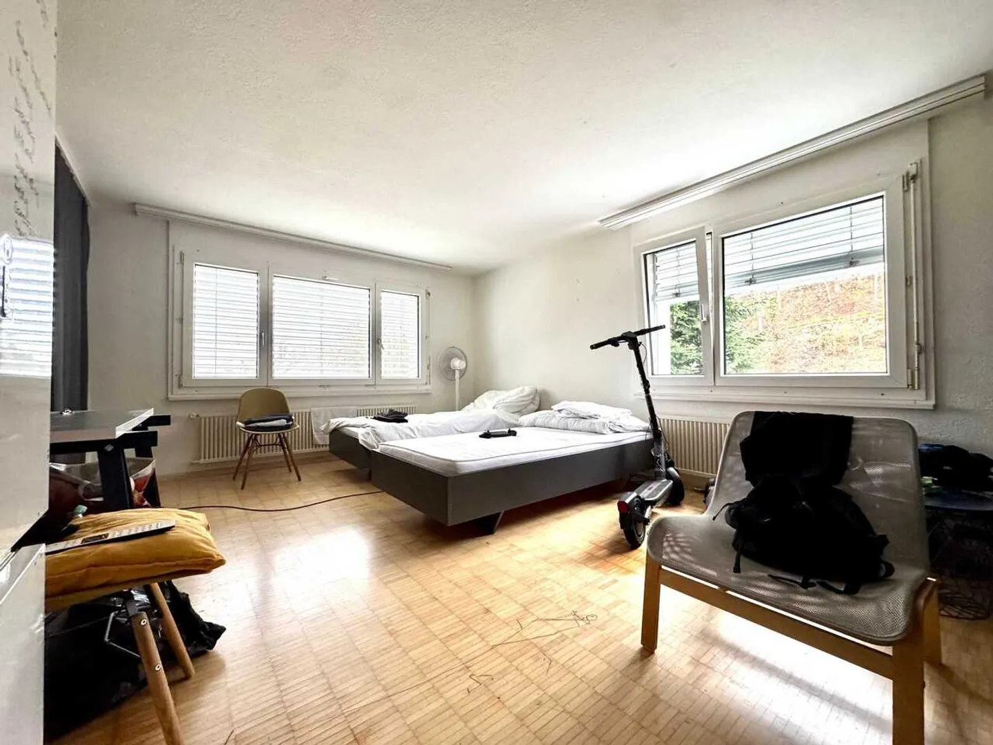 Bright 4-Room Apartment with Balconies - Photo 8 of 13