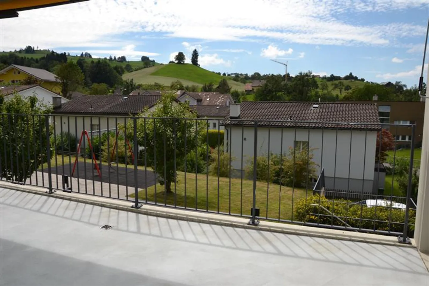 Modern apartment in a quiet location - Photo 2 of 6