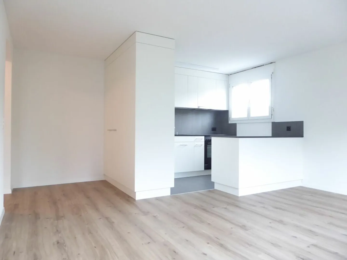 attraktive 2½-Zimmer-Wohnung mit guter Verkehrsanbindung - Foto 5 von 9