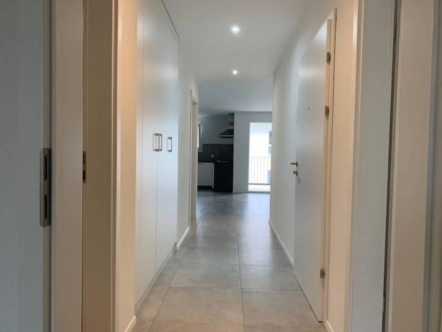 3.5 Room Apartment - Photo 5 of 9