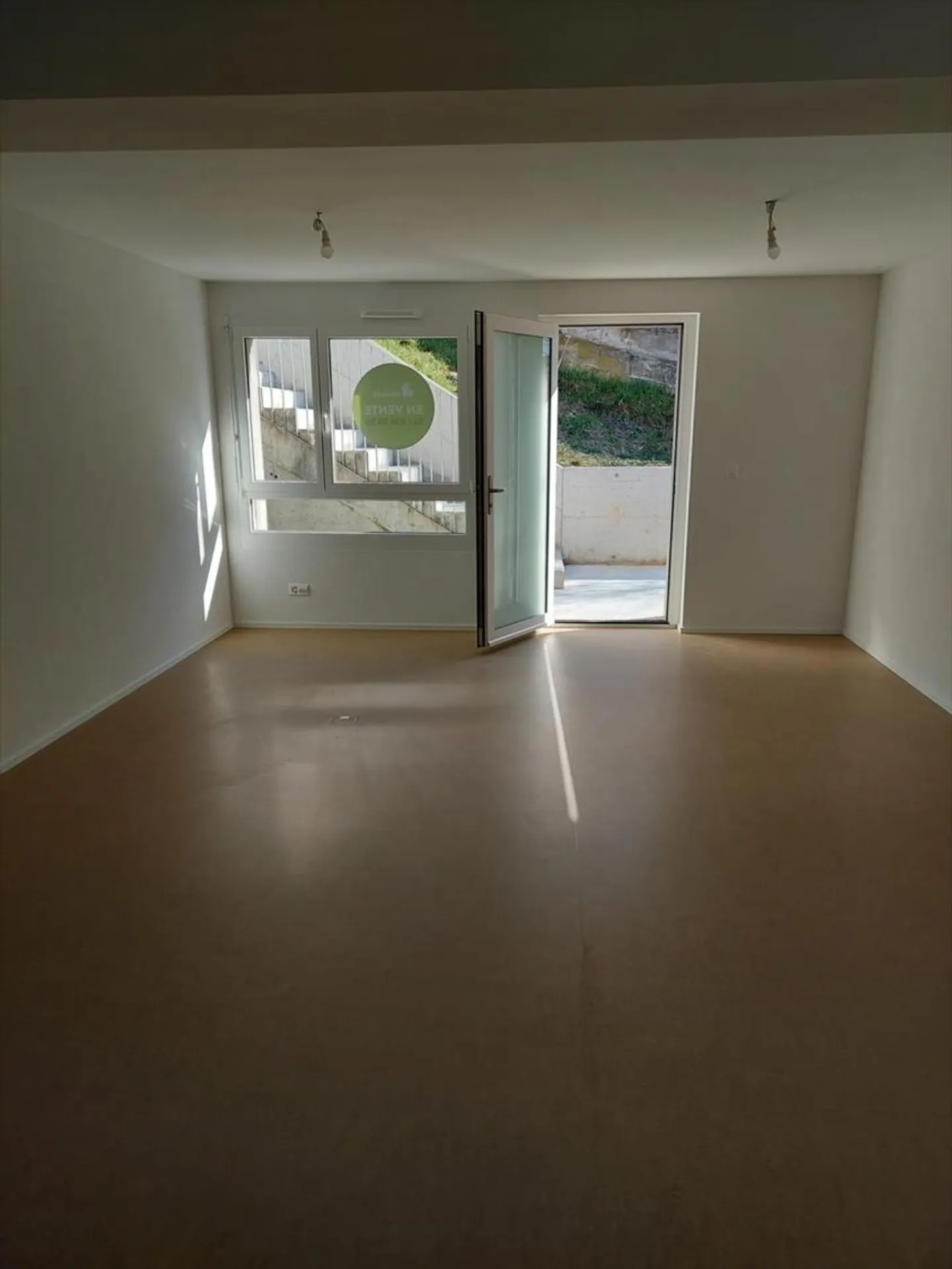 Bureau 188 m2, livré fini, quartier gare - Photo 4 sur 9