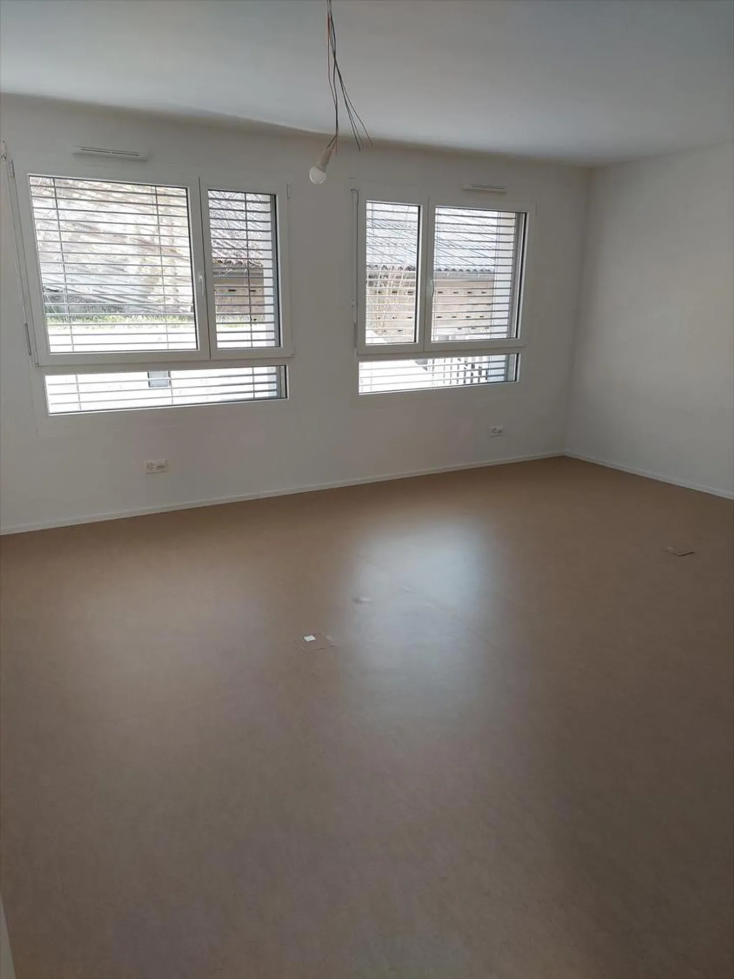 Bureau 188 m2, livré fini, quartier gare - Photo 5 sur 9