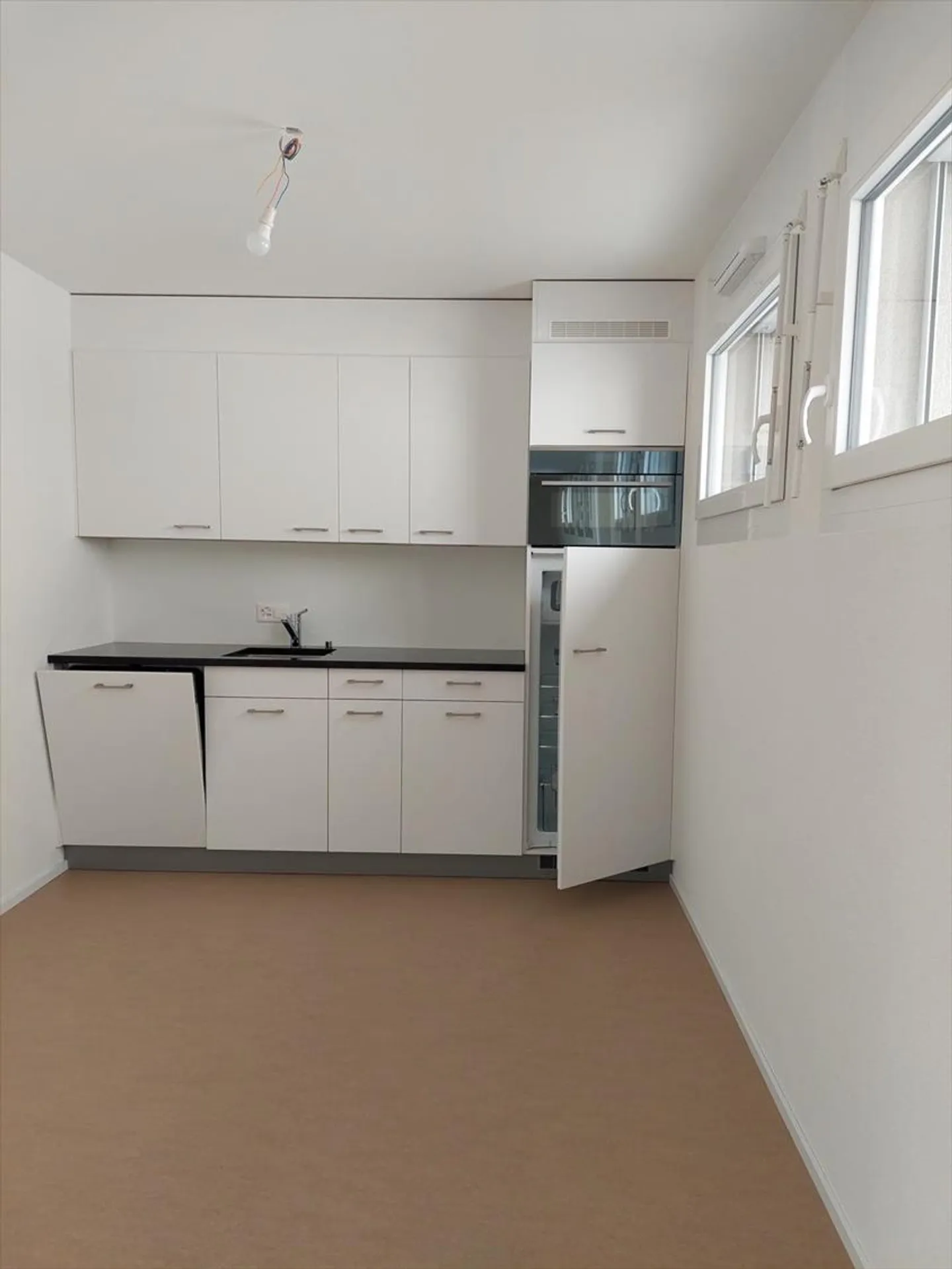 Bureau 188 m2, livré fini, quartier gare - Photo 7 sur 9