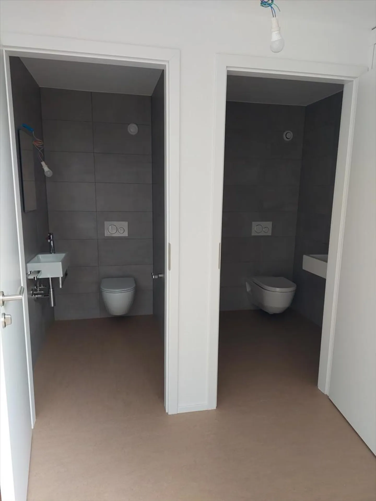 Bureau 188 m2, livré fini, quartier gare - Photo 8 sur 9