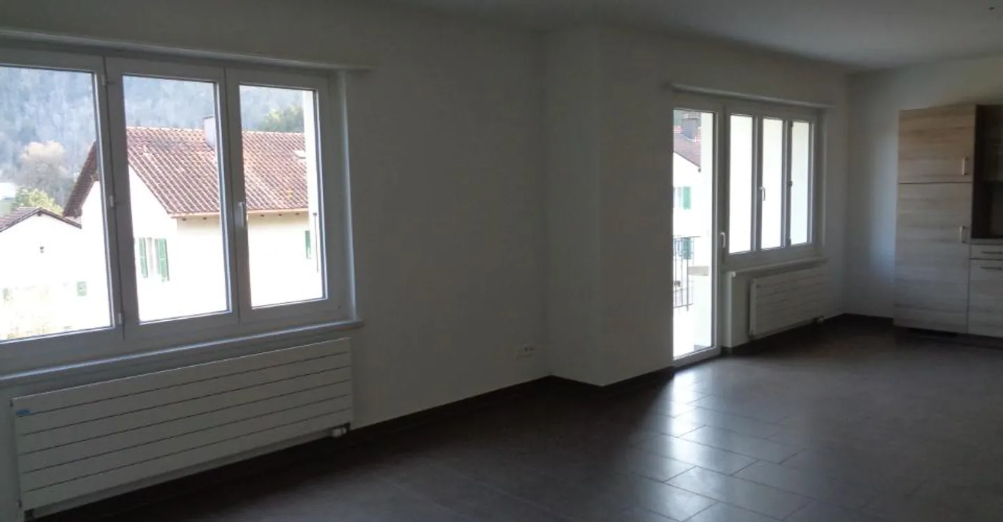 Wohnung in einem kleinen Gebäude mit 4 Einheiten - Foto 3 von 6
