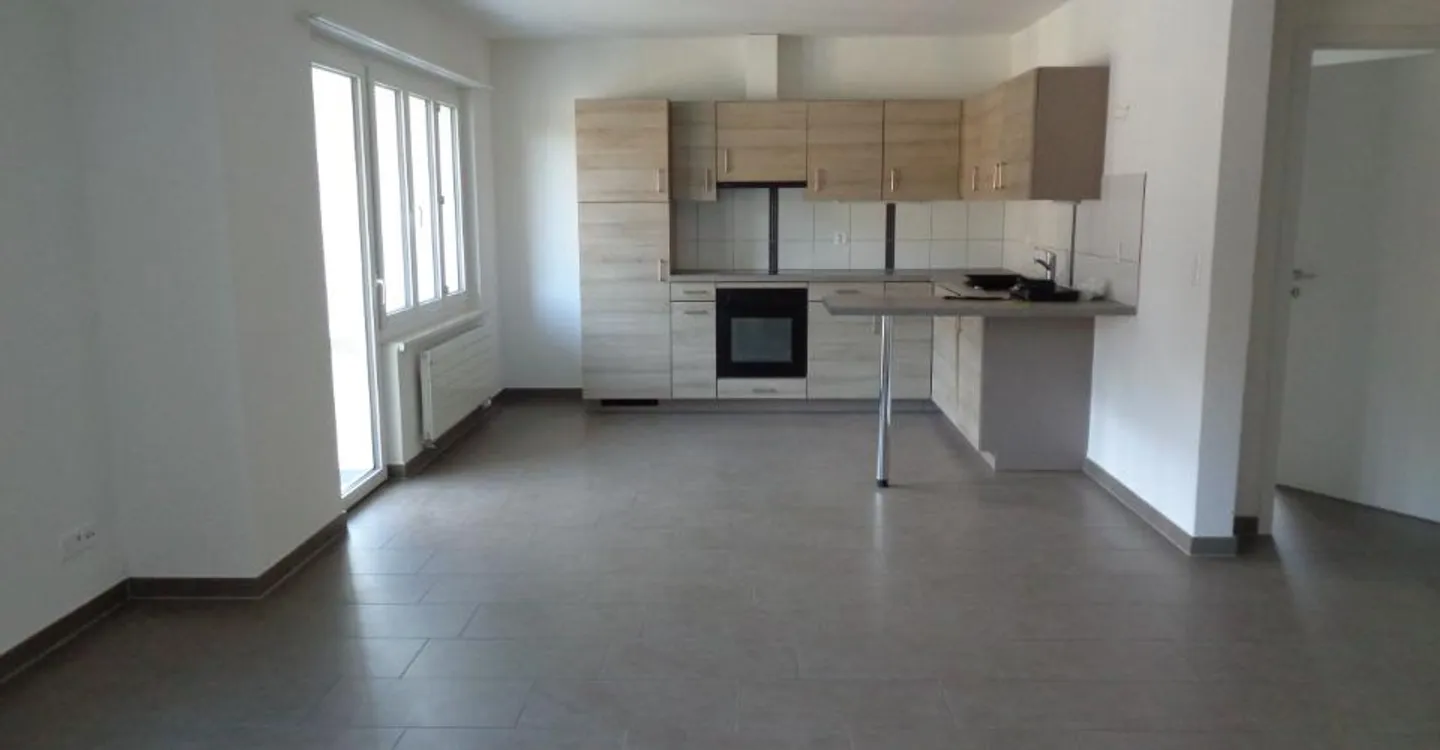 Wohnung in einem kleinen Gebäude mit 4 Einheiten - Foto 1 von 6