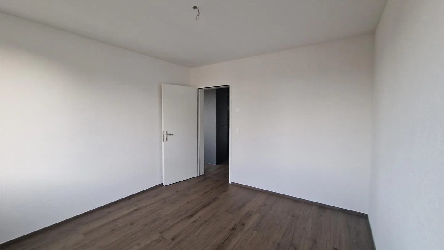 Appartamento attraente di 3½ locali in una zona residenziale soleggiata e ben collegata - Foto 10 di 17