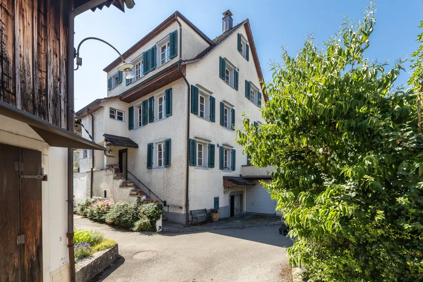 Characterful Residential House - Photo 1 of 13