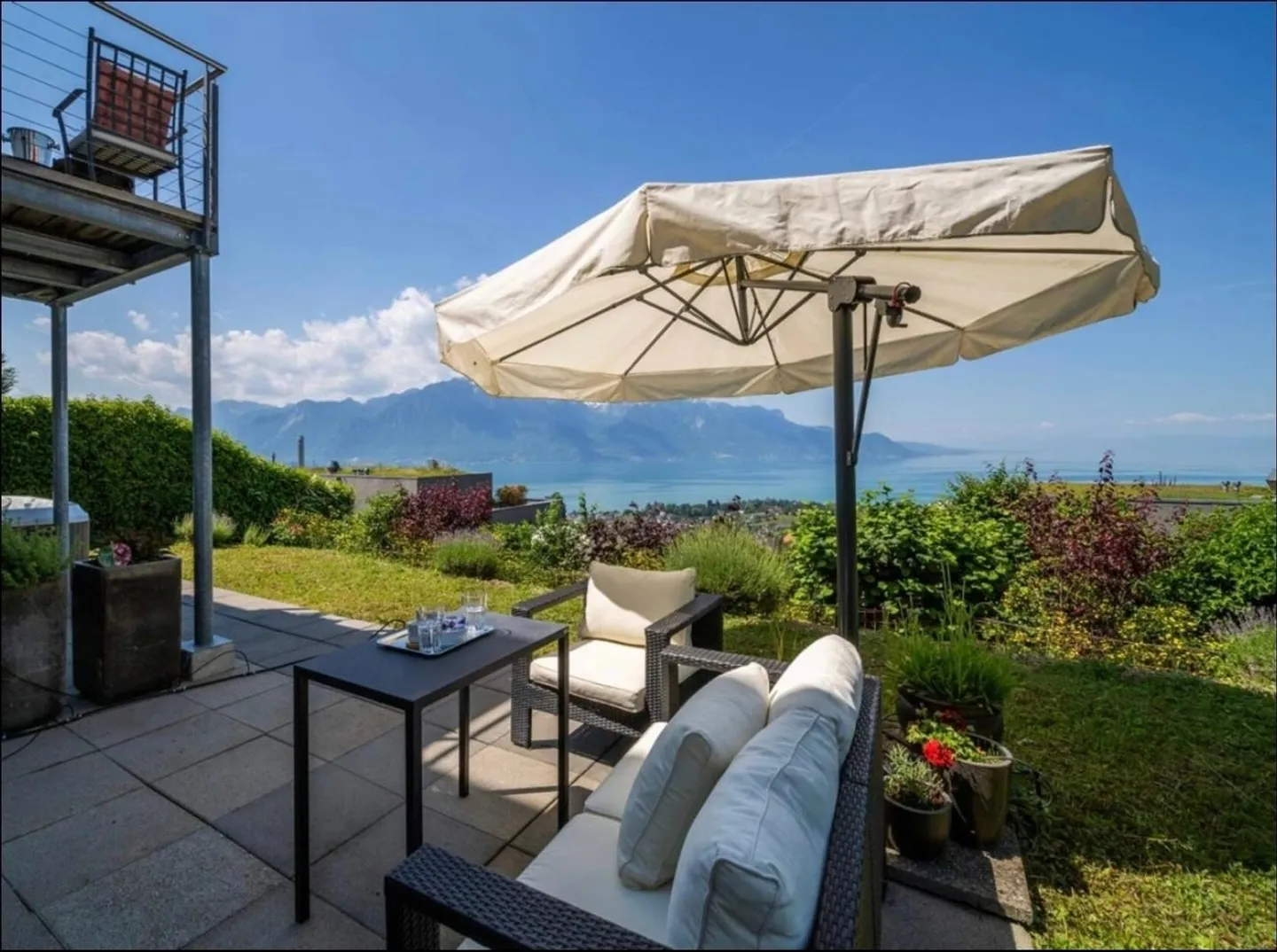 Panoramablick - Geräumiges Reihenhaus mit 6,5 Zimmern - Foto 5 von 13