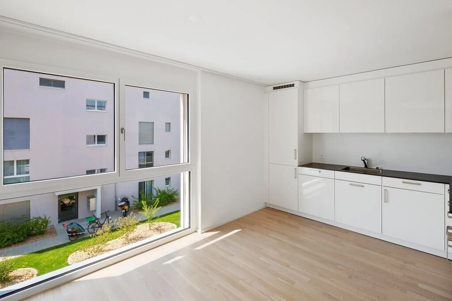 Vie moderne dans un quartier familial - Photo 4 sur 8