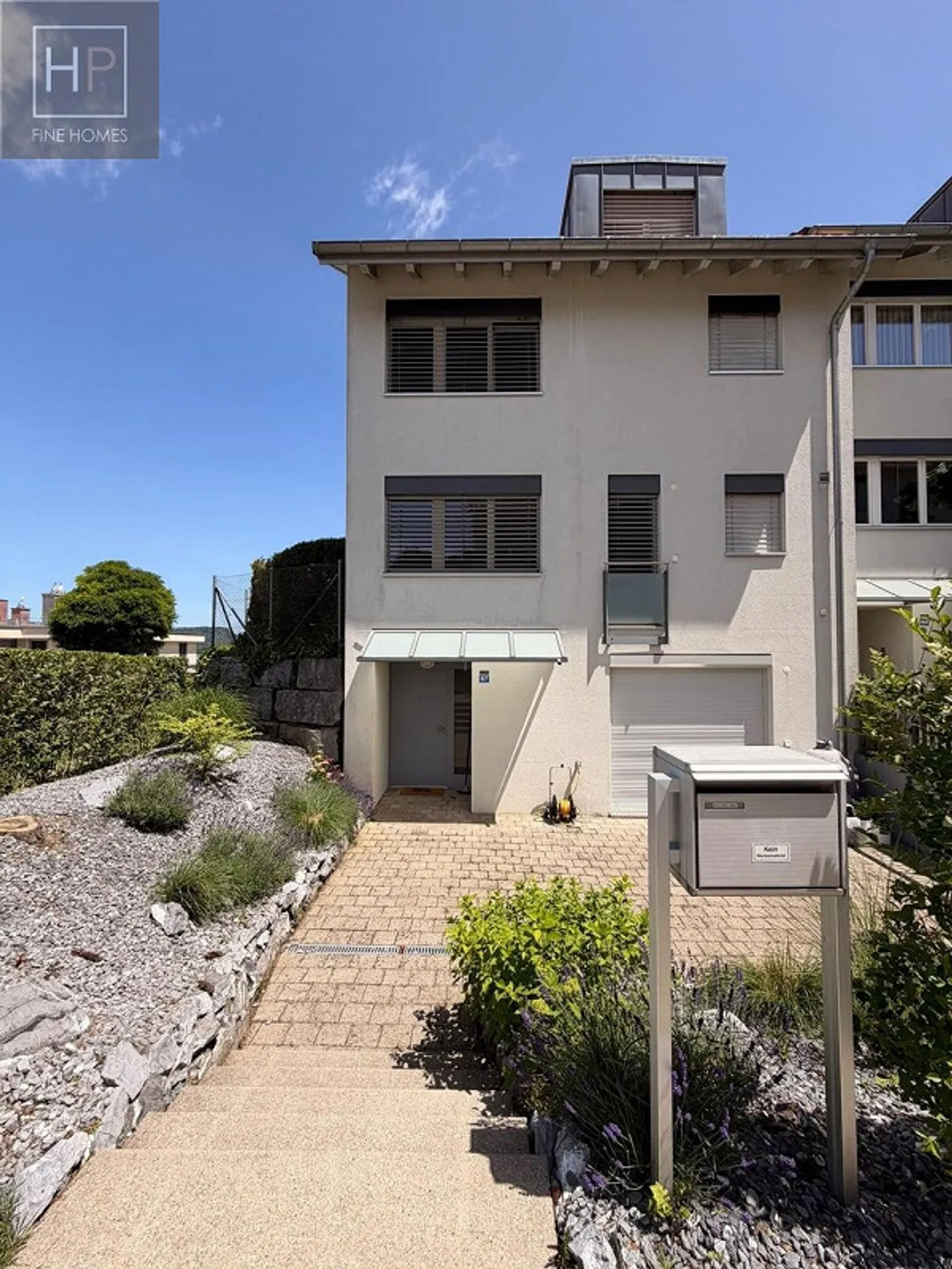 Family-friendly single-family house for rent in the best location - Photo 1 of 5