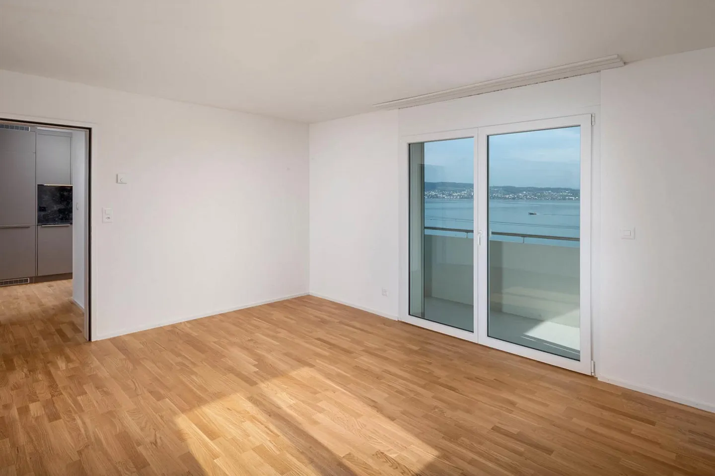 Sanierte Wohnung direkt am See - Foto 3 von 7