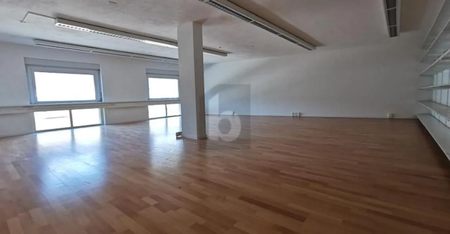 Helles und großzügiges Büro - Foto 2 von 4