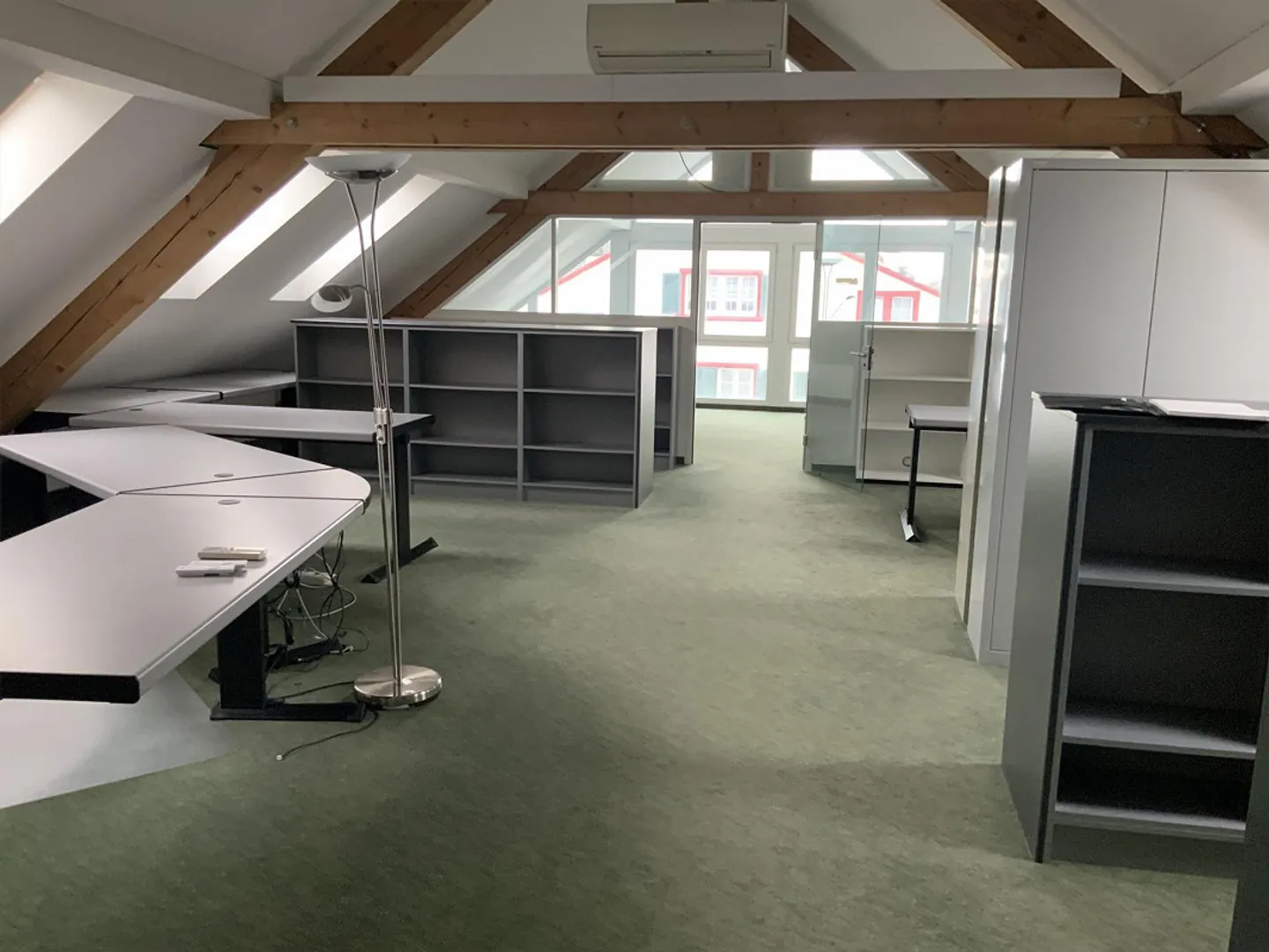 Convient pour un magasin et un bureau en auto-utilisation - Photo 13 sur 21