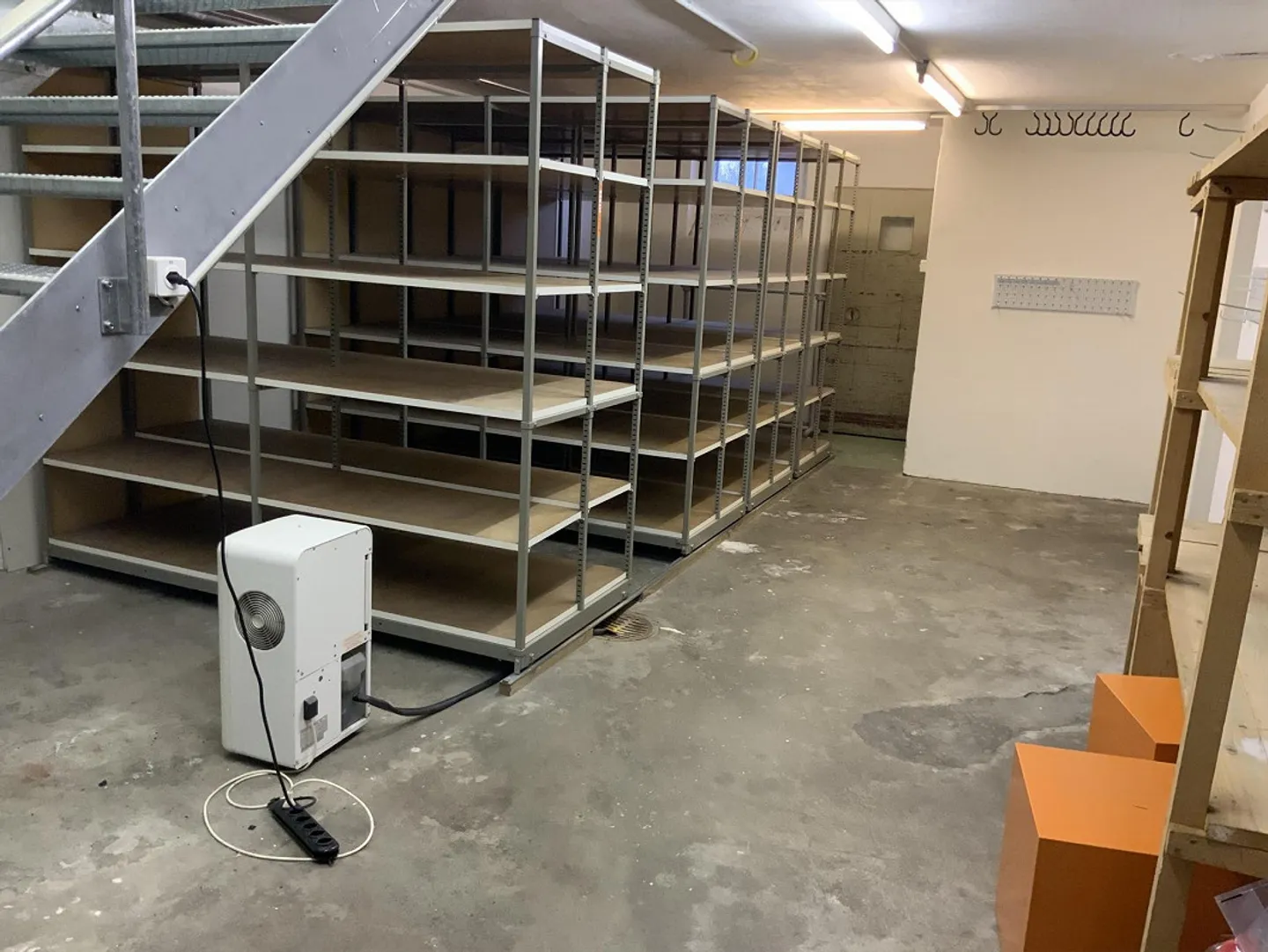 Convient pour un magasin et un bureau en auto-utilisation - Photo 10 sur 21