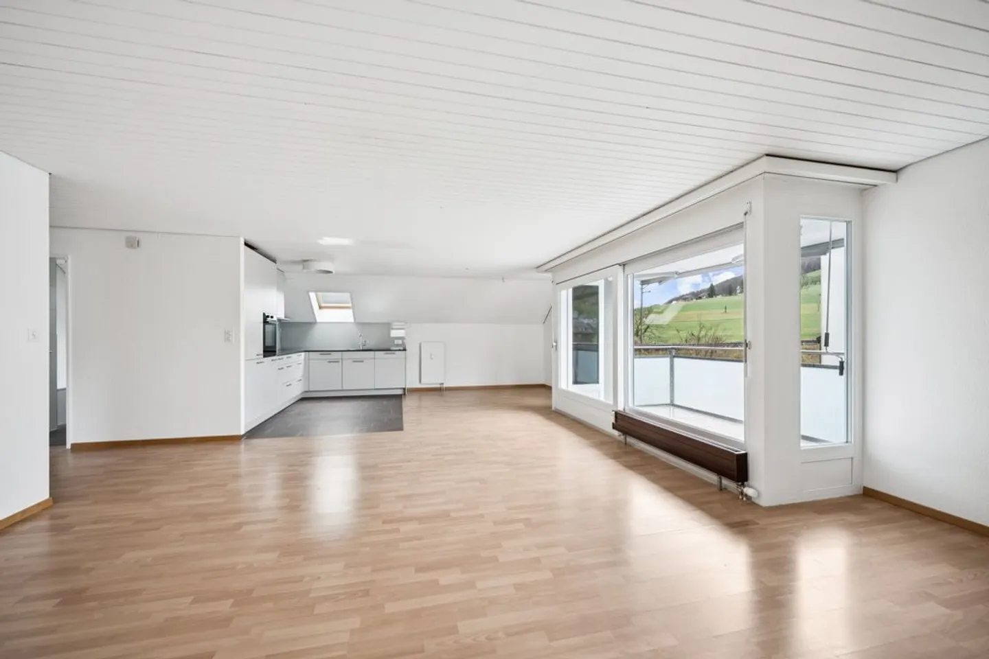 ERSTVERMIETUNG NACH SANIERUNG! - Foto 4 von 10