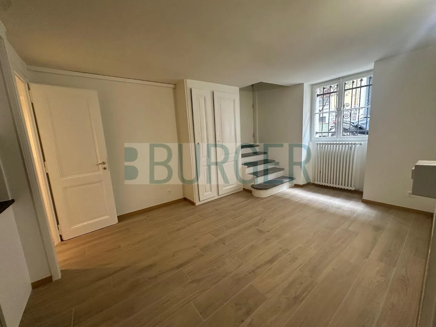 Commerce - Photo 1 of 4