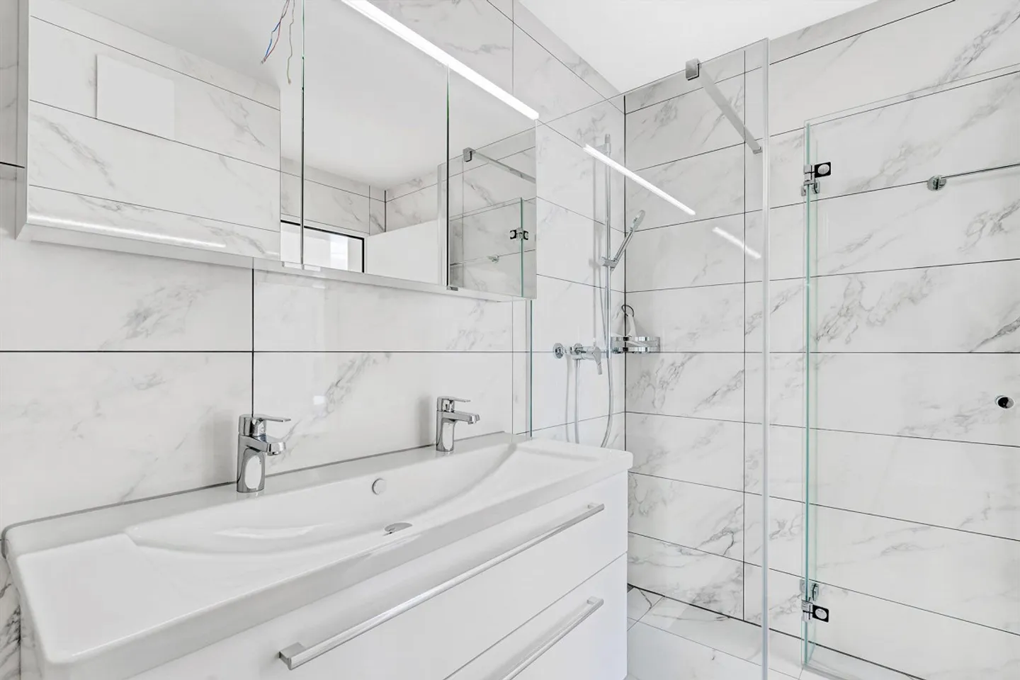 Modern and appealing new apartment in a quiet and idyllic location - Photo 7 of 11