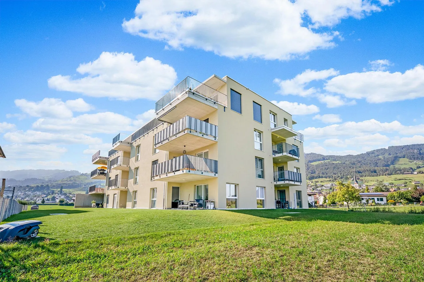 Modern and appealing new apartment in a quiet and idyllic location - Photo 1 of 11