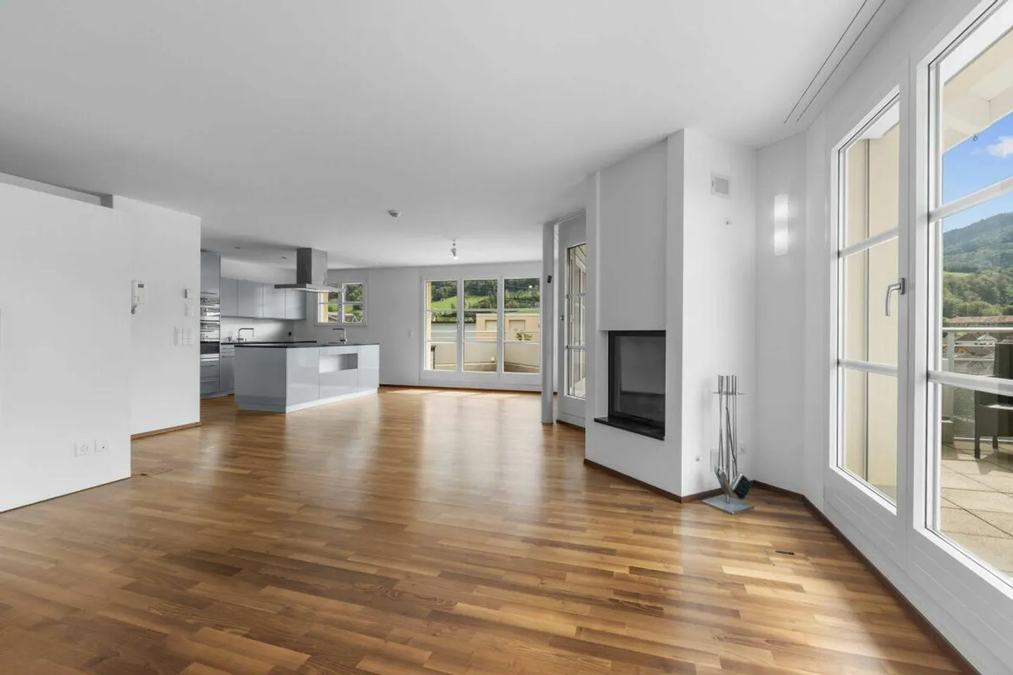 URBAN ROOF | Grosszügige 4.5-Zimmer-Dach-Maisonette im Zentrum von ... - Photo 5 sur 12