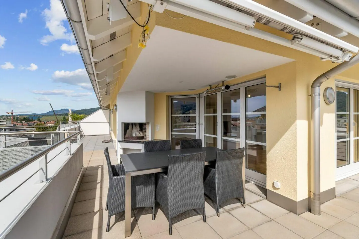 URBAN ROOF | Grosszügige 4.5-Zimmer-Dach-Maisonette im Zentrum von ... - Photo 6 sur 12