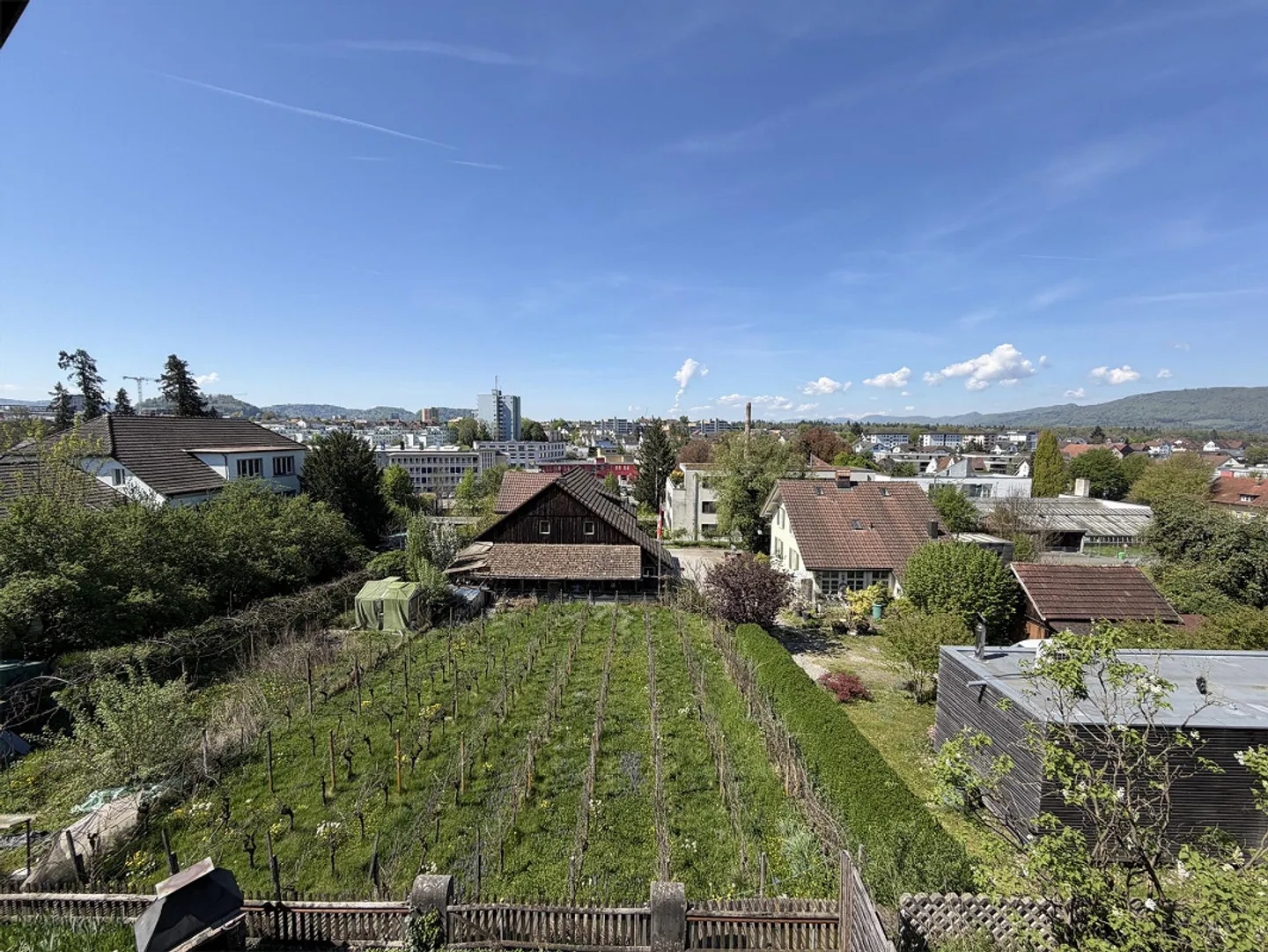 Casa bifamiliare con grande giardino in posizione privilegiata in vendita - Foto 13 di 13