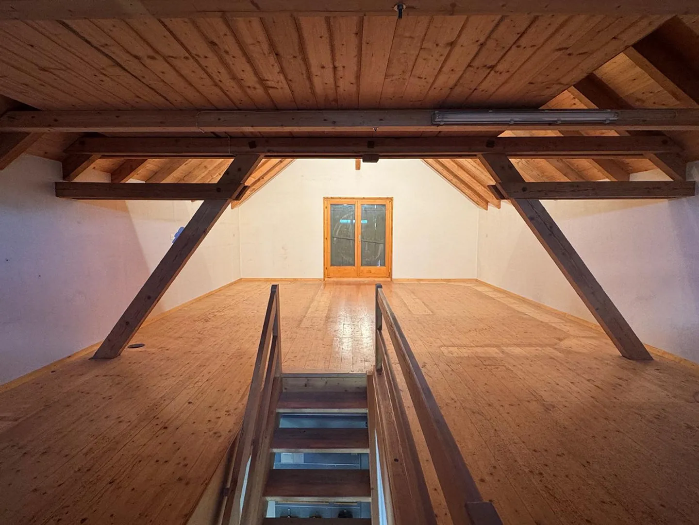Garage, commercial space, storage hall or workshop - Photo 8 of 9