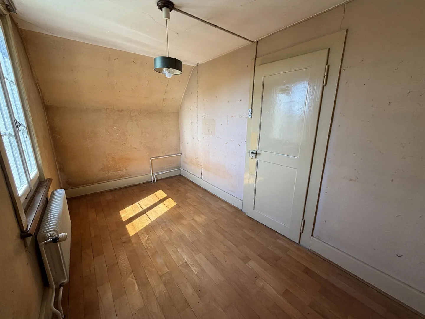 Casa bifamiliare con grande giardino in posizione privilegiata in vendita - Foto 8 di 13