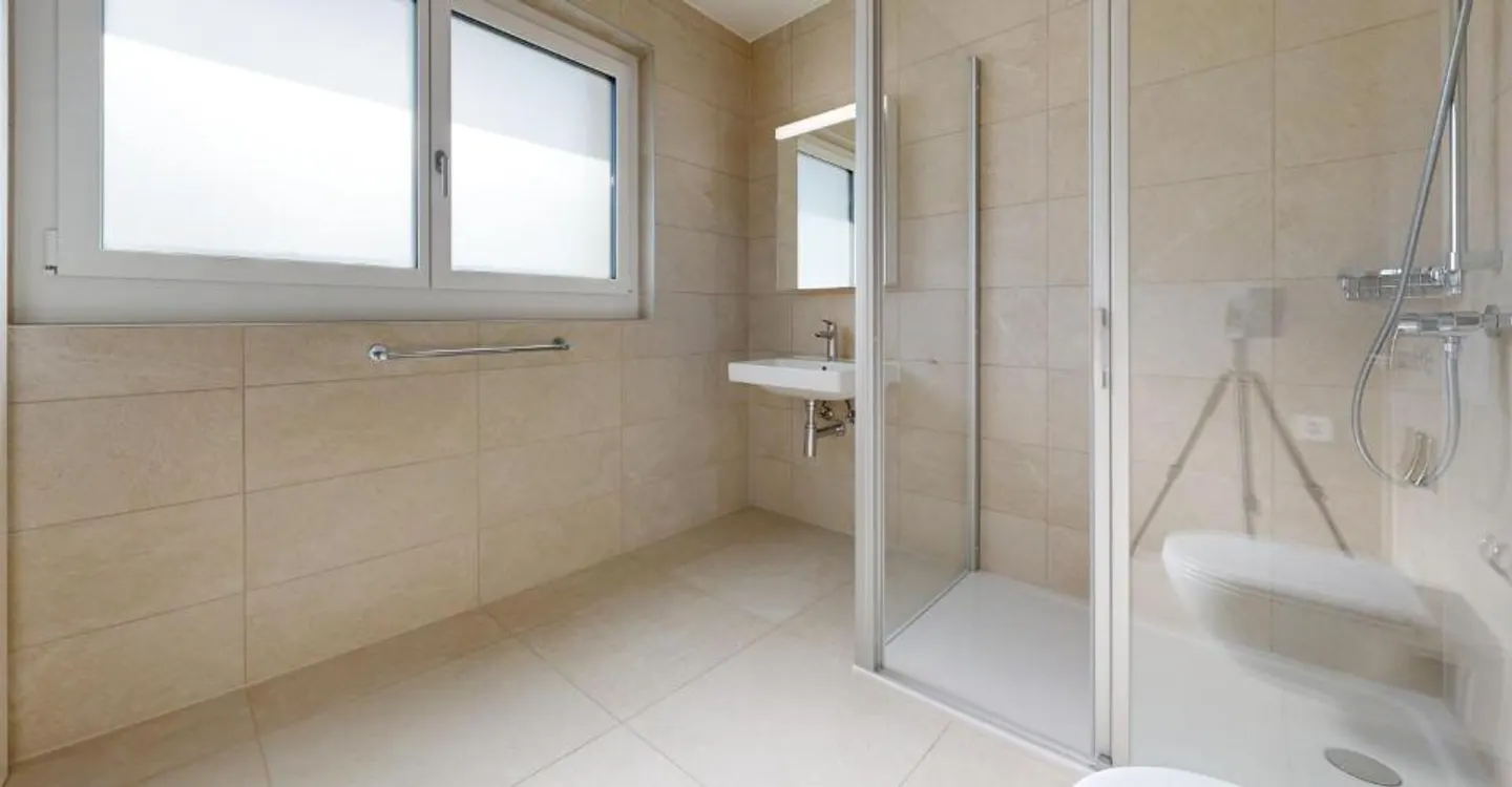Spacious 4.5 rooms - 1st rent offered! - Photo 7 of 9