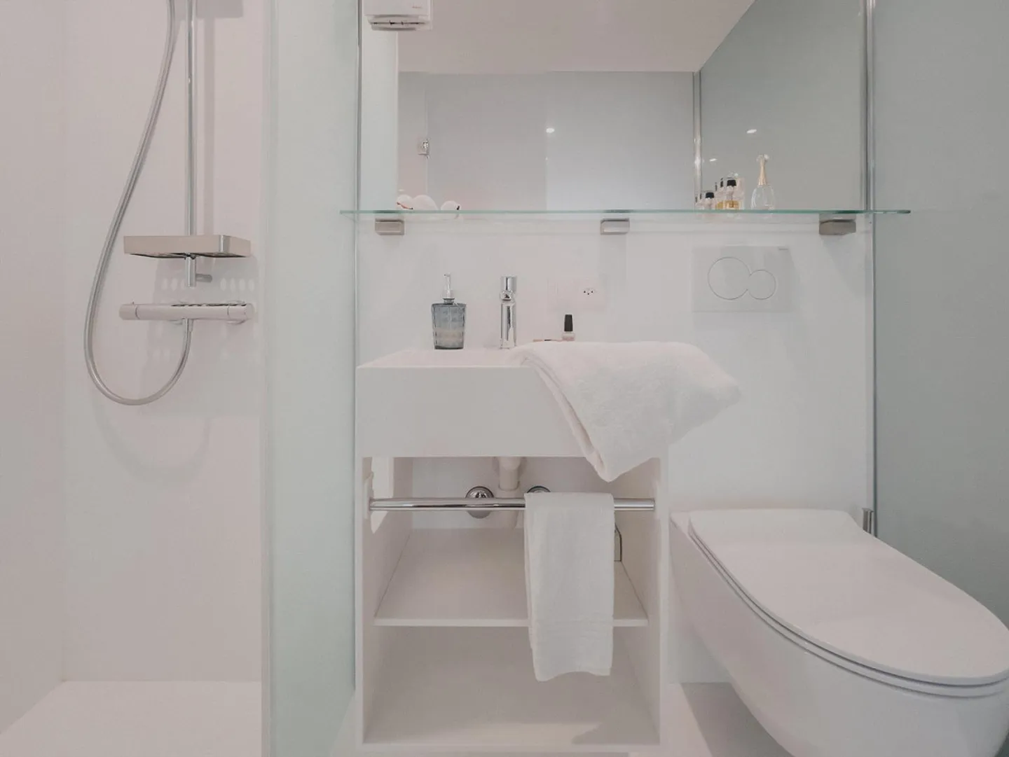 Chambre meublée de façon magique au cœur de Lucerne - Photo 6 sur 9