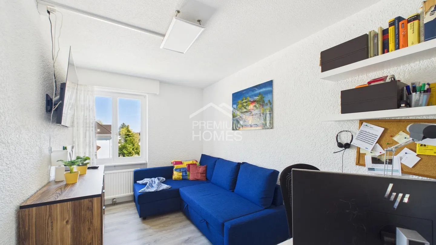 Renovated Apartment with Balcony - Photo 9 of 13