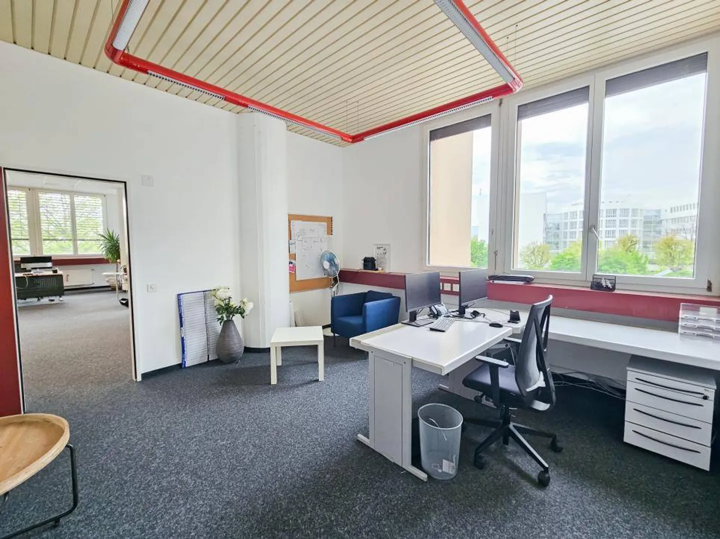 Büros/Handwerk im 1. Stock 234m² zu verkaufen mit 6 Innenparkplätzen - Foto 5 von 6