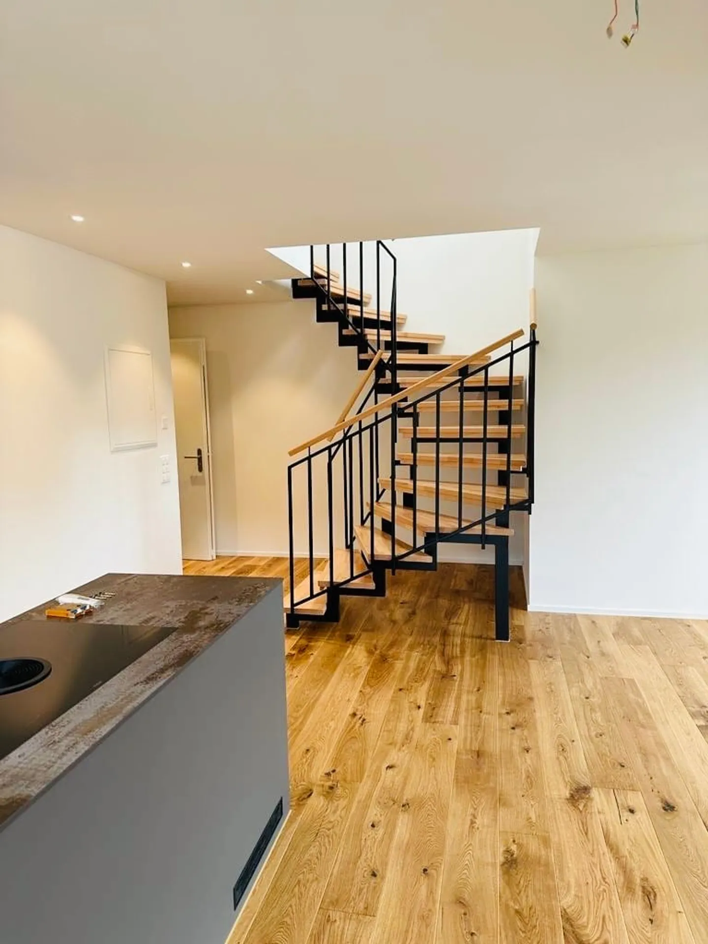 Moderne Duplex-Wohnung in Fahrweid - Foto 1 von 10