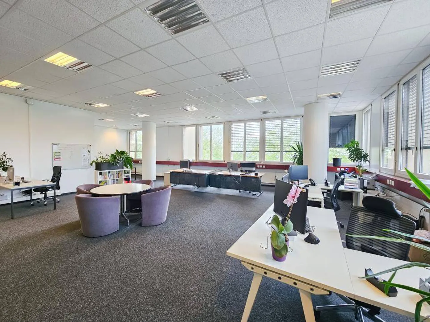 Büros/Handwerk im 1. Stock 234m² zu verkaufen mit 6 Innenparkplätzen - Foto 2 von 6