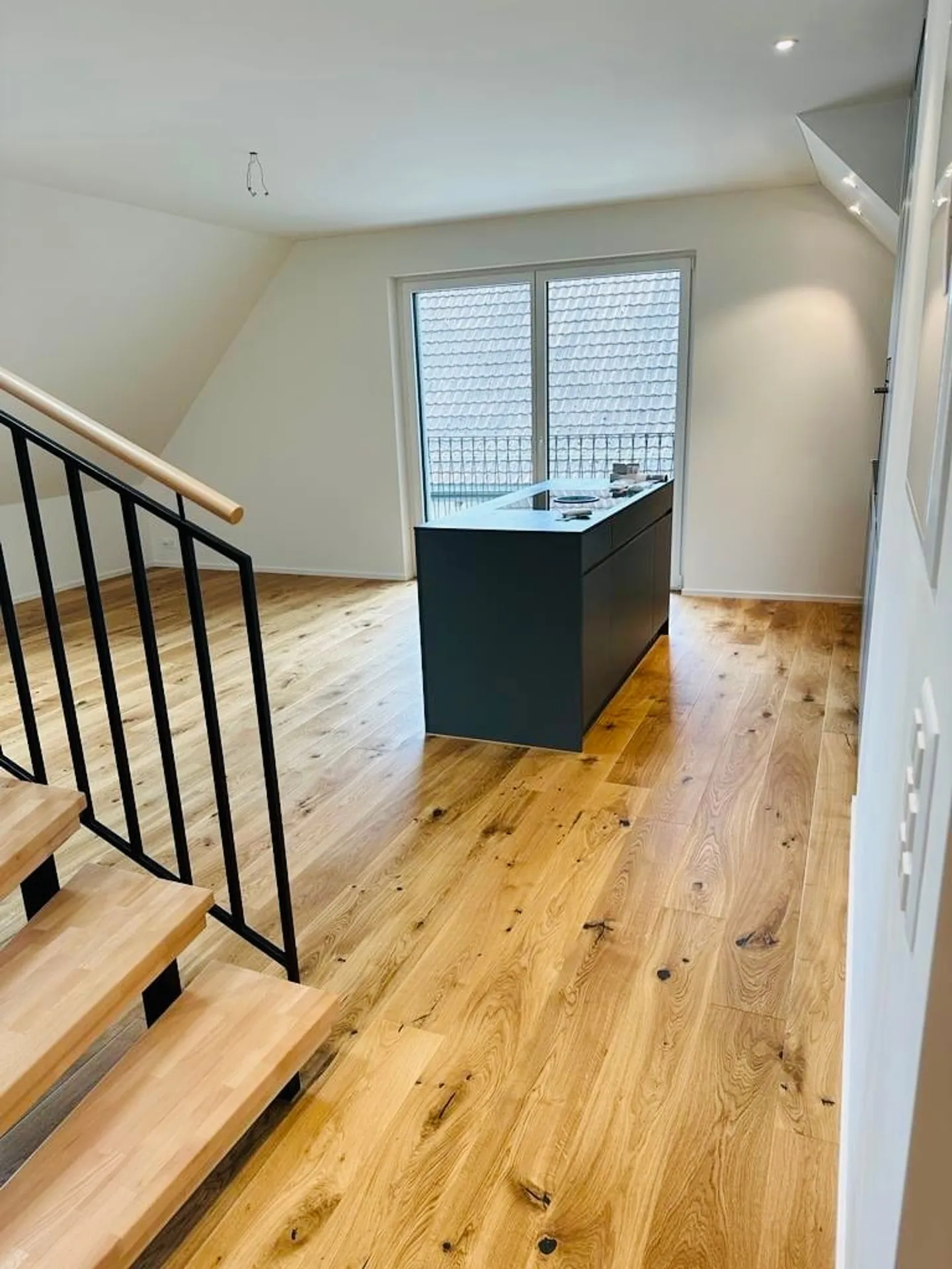 Moderne Duplex-Wohnung in Fahrweid - Foto 3 von 10