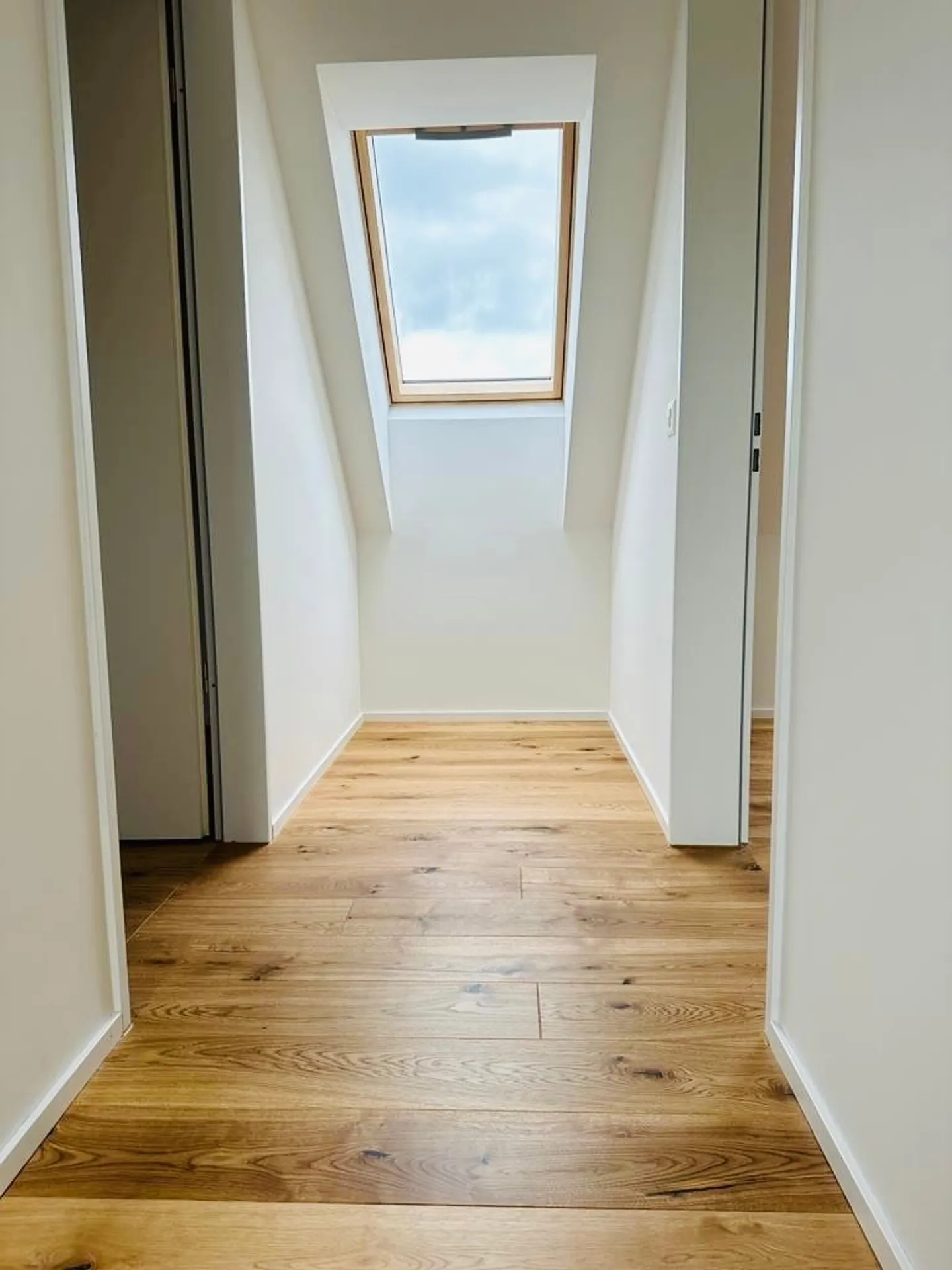 Moderne Duplex-Wohnung in Fahrweid - Foto 4 von 10