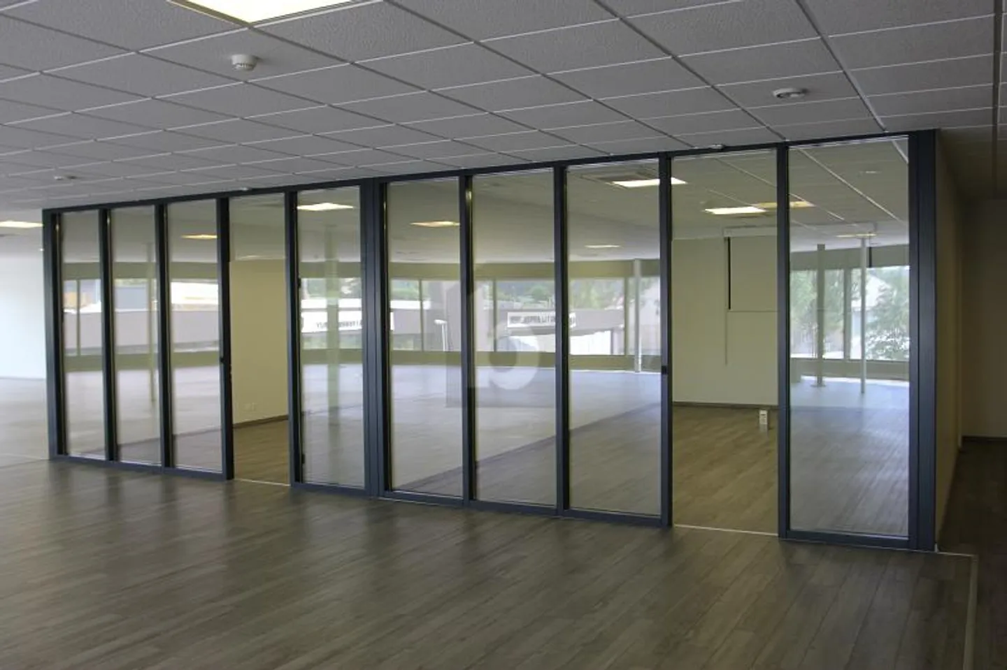 Espace de Bureau Spacieux à Porrentruy - Photo 3 sur 6