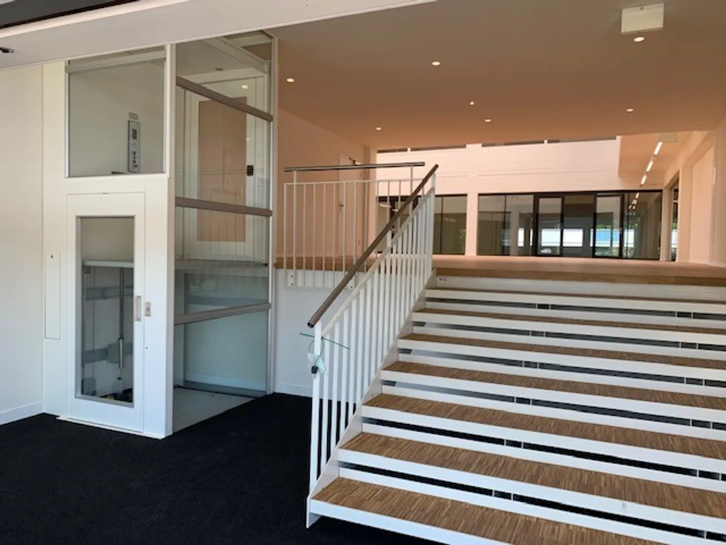 Gewerbe-/ Büro- / Praxisfläche zu vermieten: Nur noch 500 m2 verfügbar! - Foto 3 von 10
