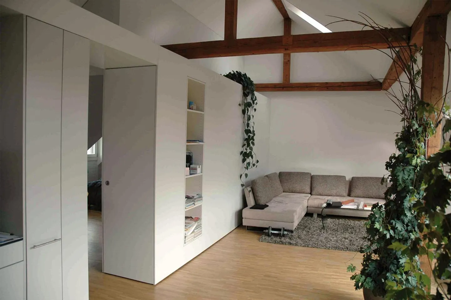 Attico attraente con terrazza sul tetto nel popolare quartiere Mattenhof - Foto 2 di 27