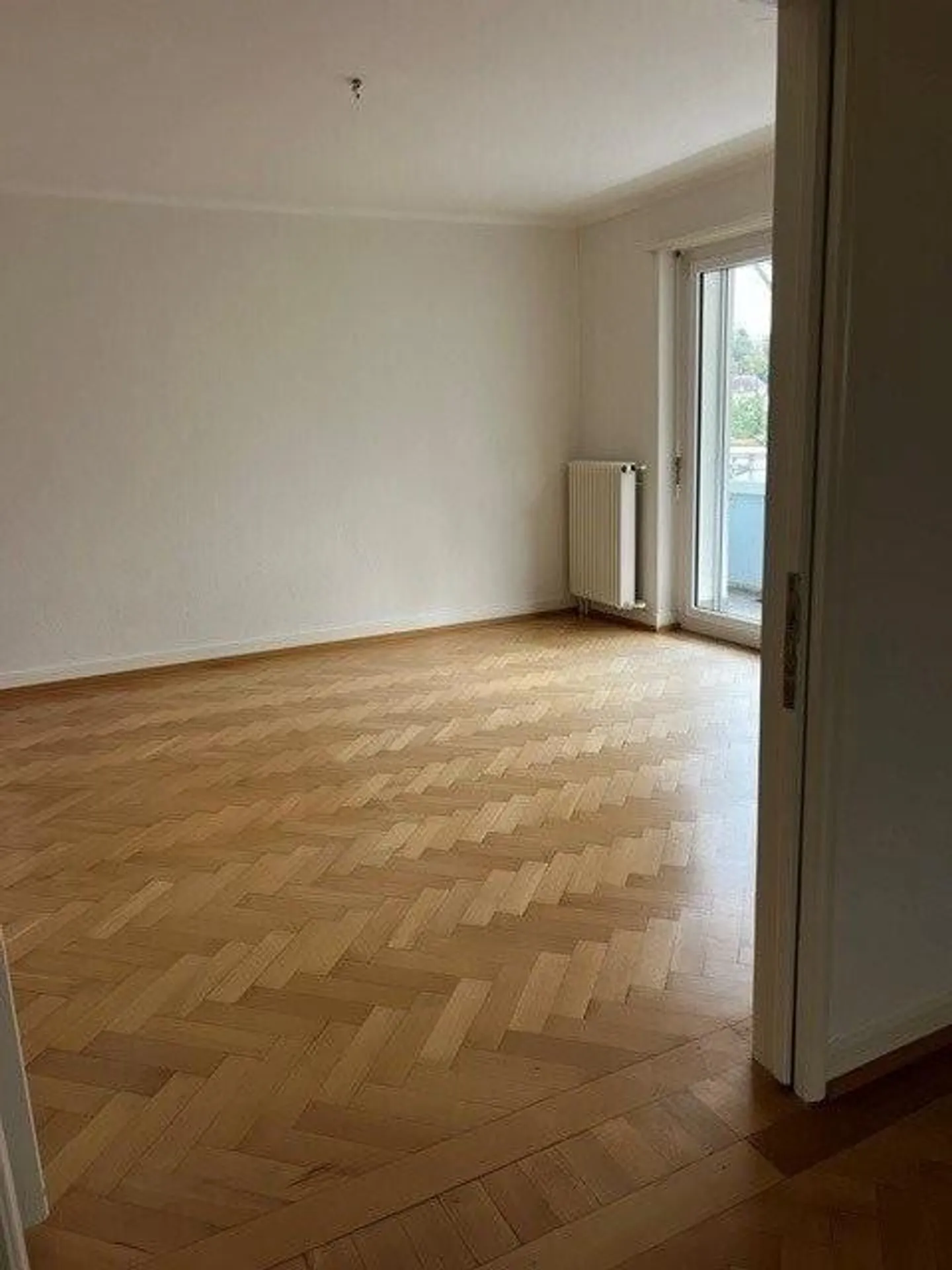 Grosszügige und helle 4-Zimmerwohnung in Zürich - Foto 4 di 6