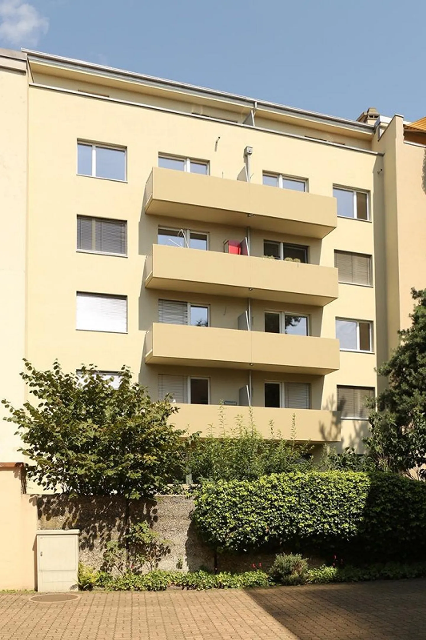Moderne 2-Zimmerwohnung in Iselin - Foto 2 von 8
