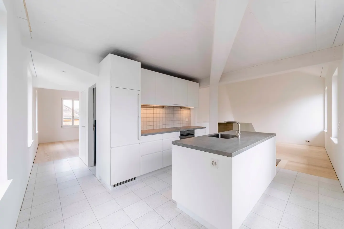 Appartamento Designer - Moderno incontra Tradizione - Foto 3 di 14
