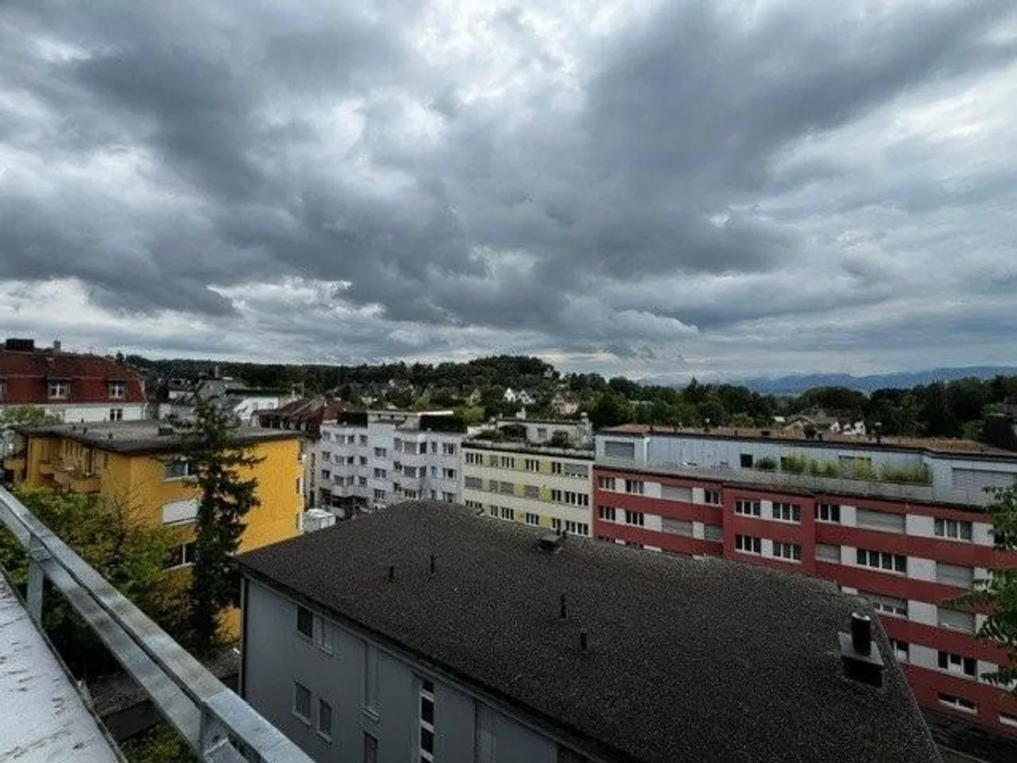 Grosszügige und helle 4-Zimmerwohnung in Zürich - Foto 6 di 6