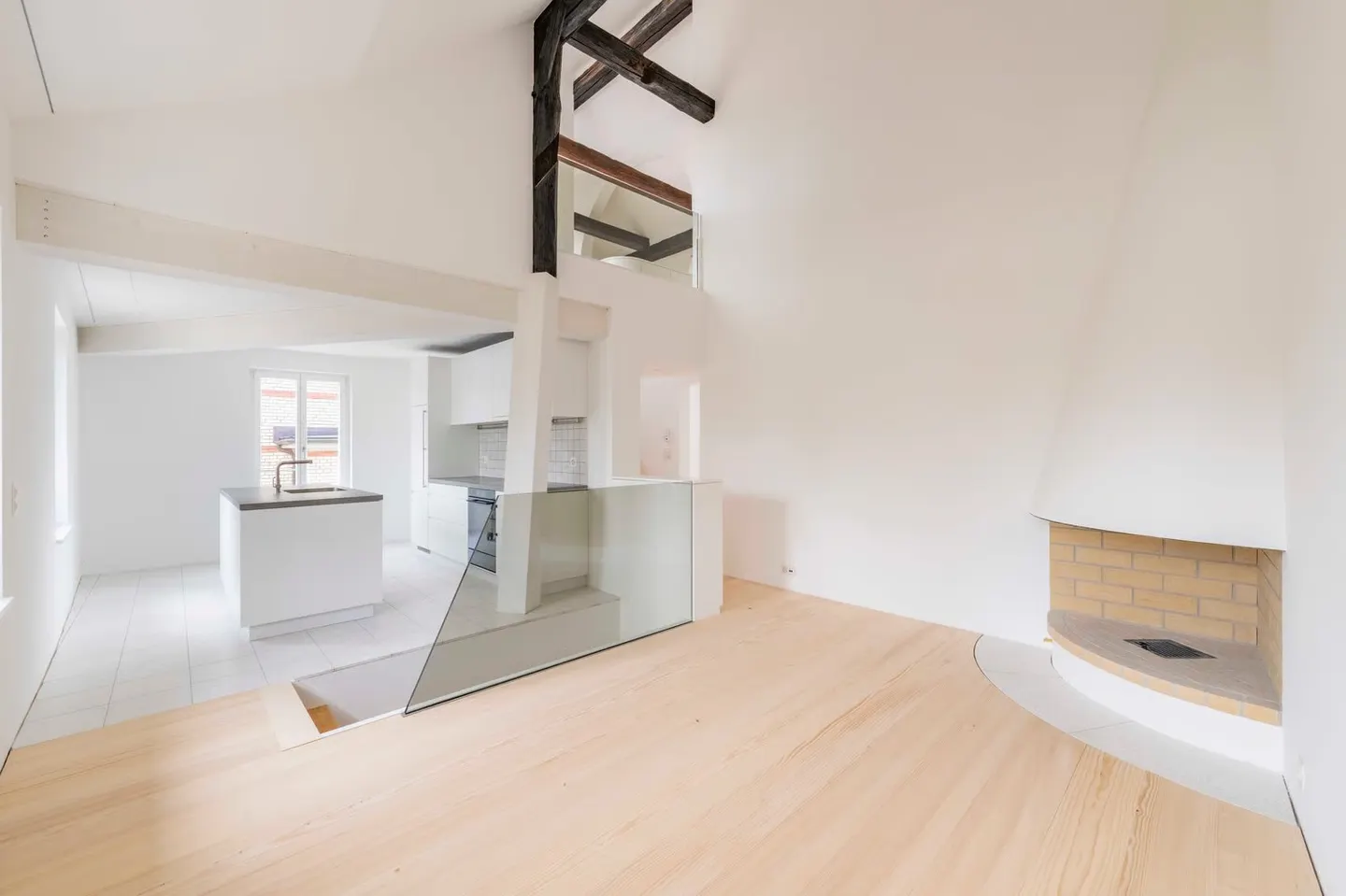 Appartamento Designer - Moderno incontra Tradizione - Foto 1 di 14